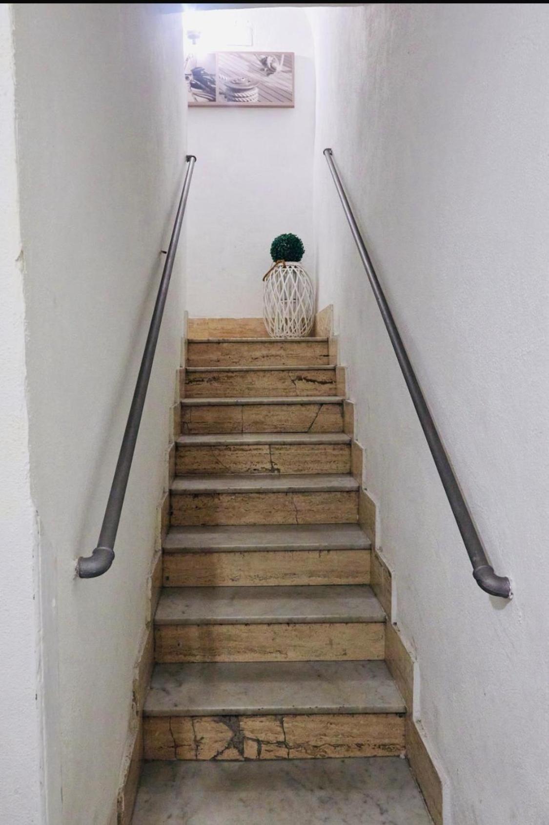 Man House *